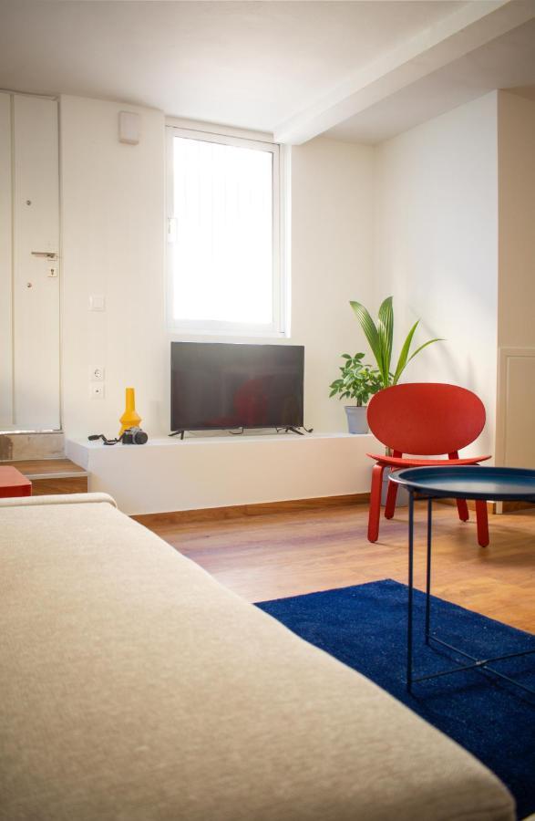 Ryb Colour Apartment Patras Esterno foto