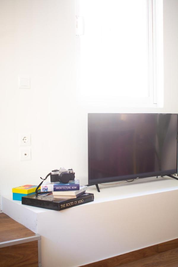 Ryb Colour Apartment Patras Esterno foto