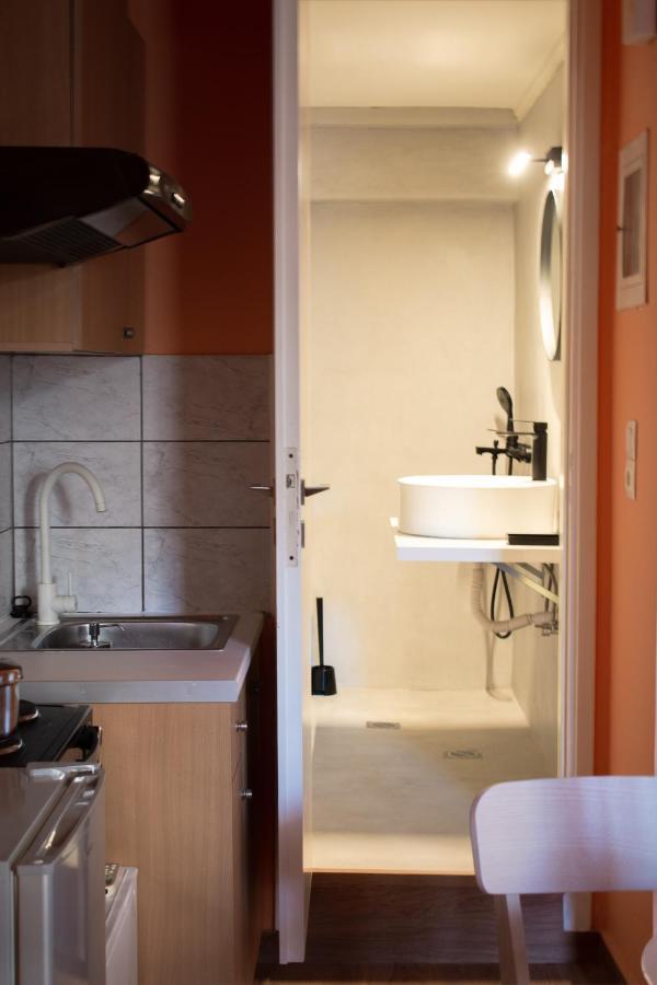 Ryb Colour Apartment Patras Esterno foto