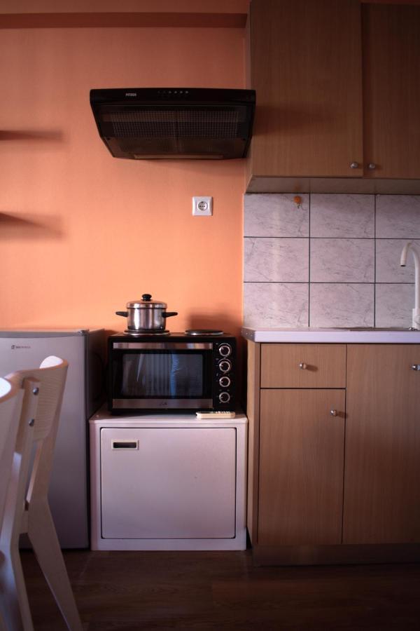 Ryb Colour Apartment Patras Esterno foto